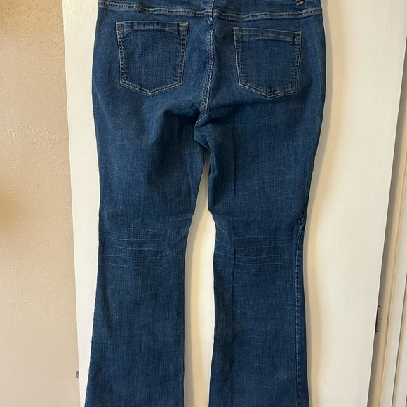 Trendy Dark Blue Flare Jeans - Picture 4 of 8